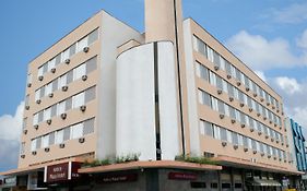 OYO Antico Plaza Hotel